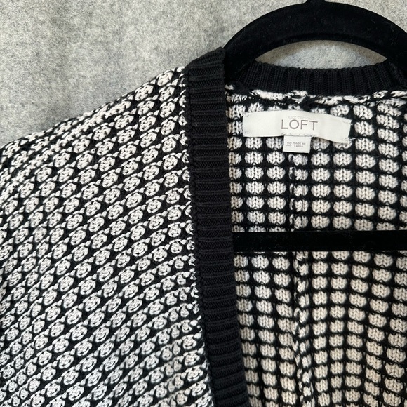 Loft Black/Ivory Shrug Sweater - Picture 3 of 11